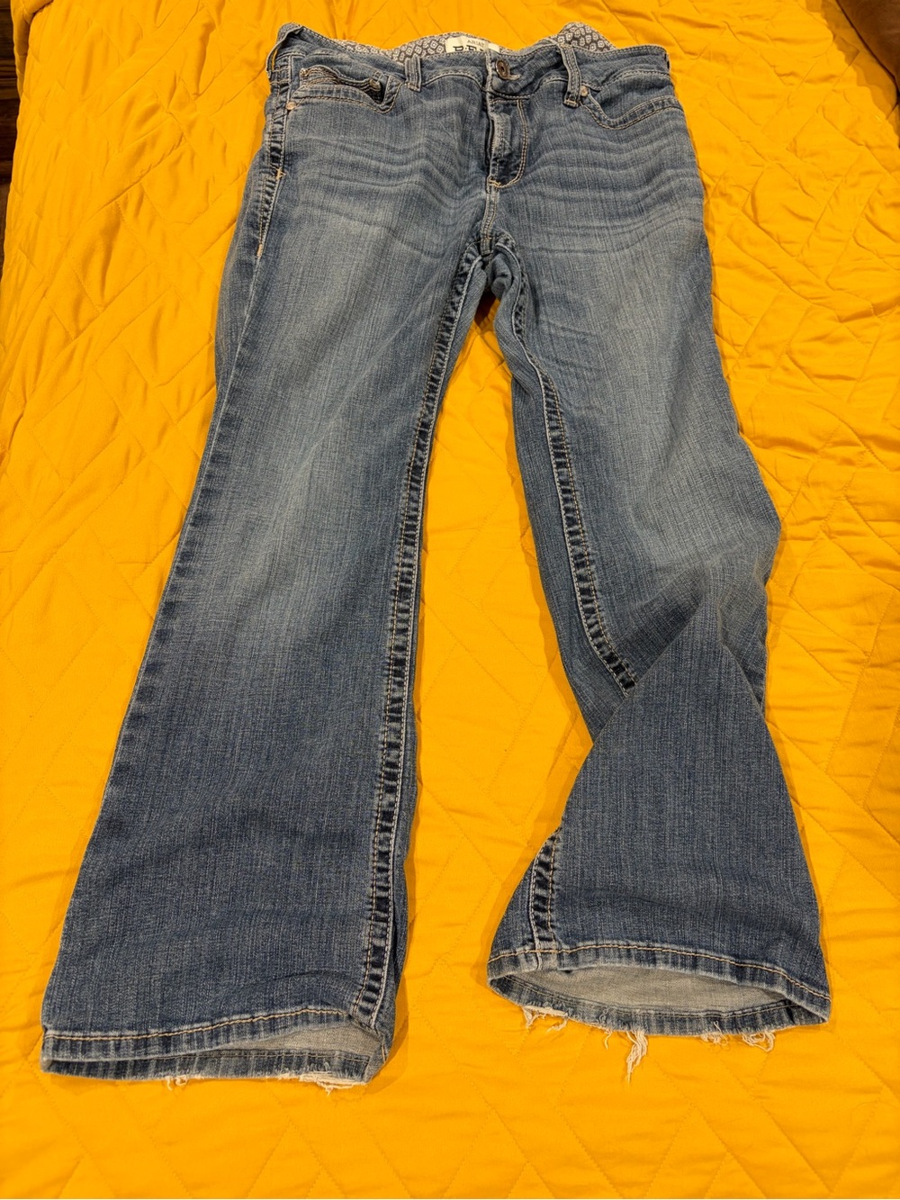 Ariat Medium Blue Flare Jeans-High Rise 33S